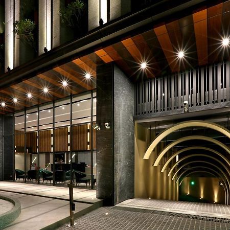 Kun Hotel Тайчжун Экстерьер фото