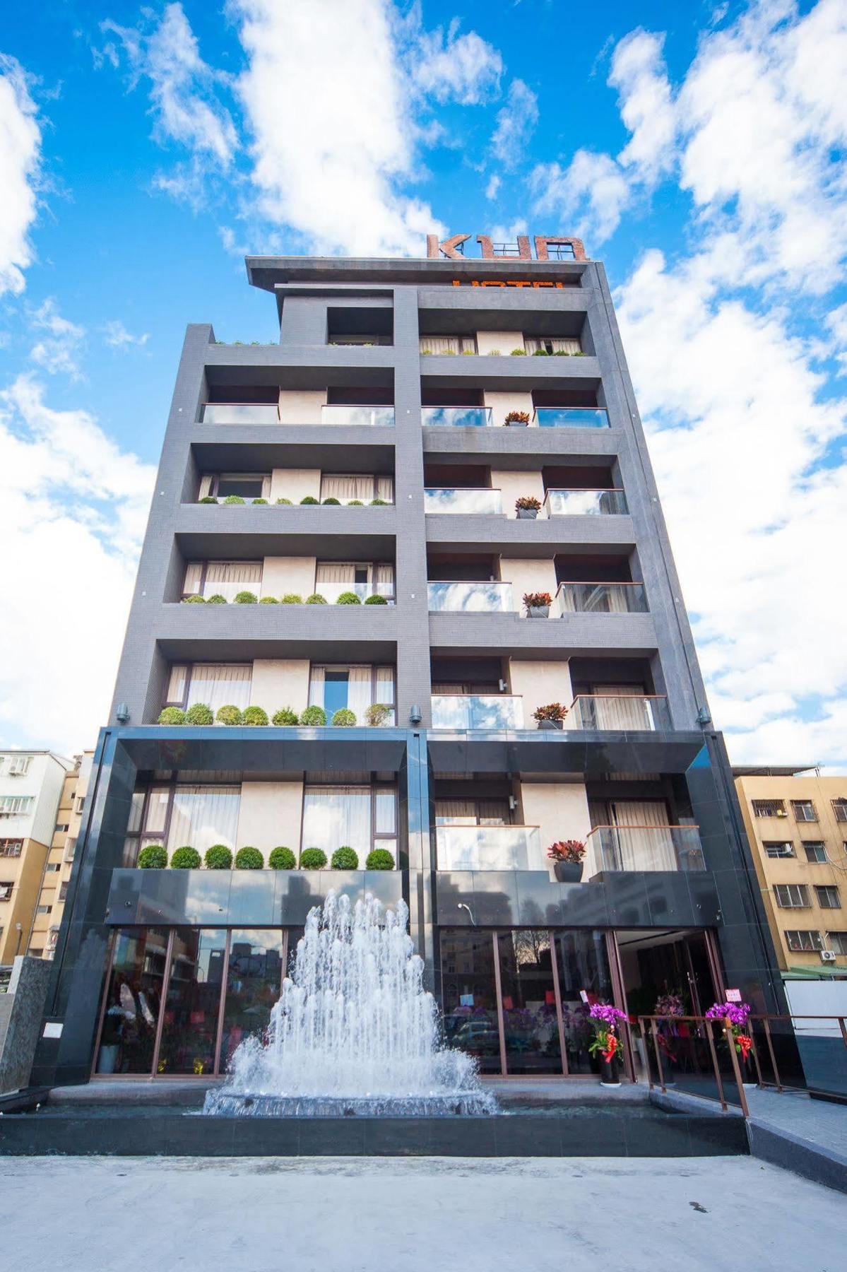 Kun Hotel Тайчжун Экстерьер фото