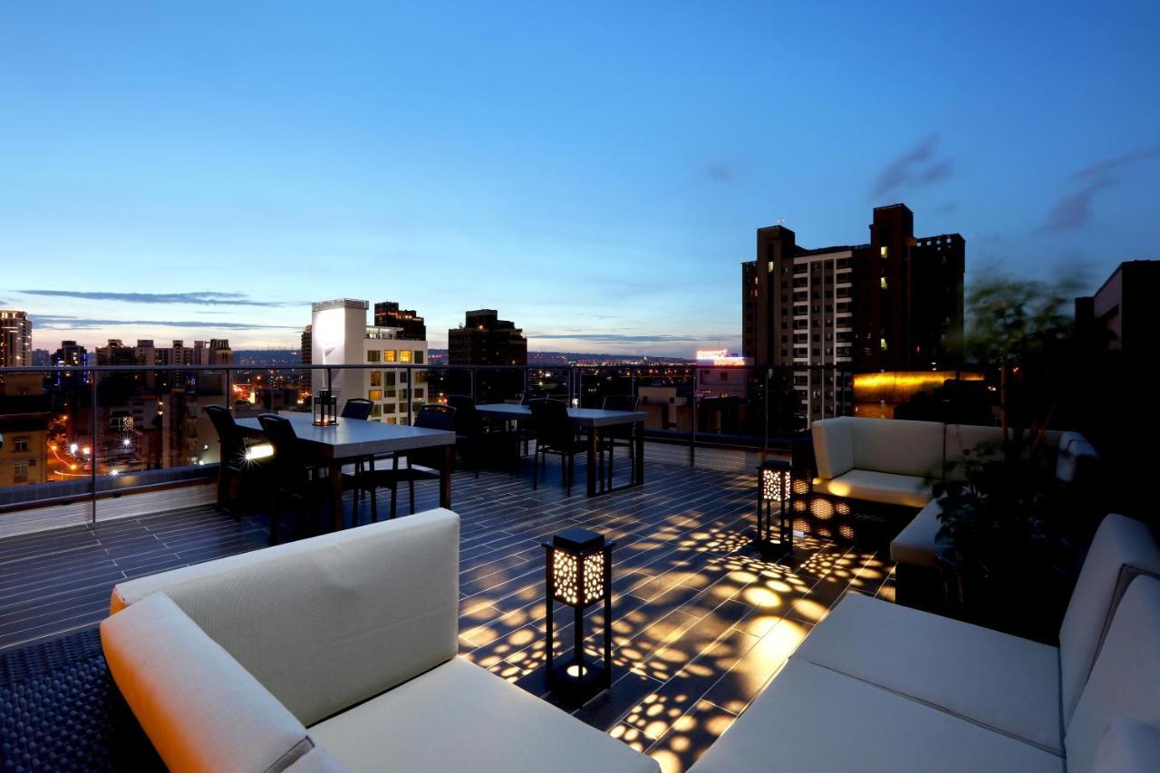 Kun Hotel Тайчжун Экстерьер фото